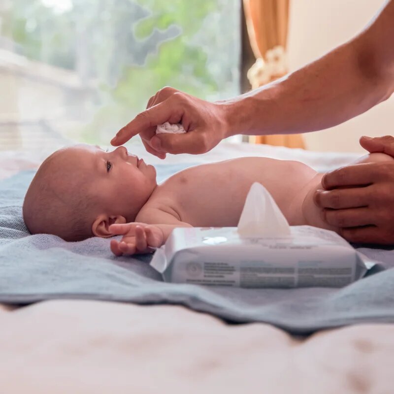 Topicrem BABY Cleansing Water Wipes vlažni čistilni robčki za otroke 60 kos