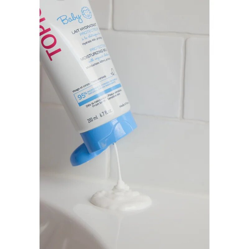 Topicrem BABY My 1st Ultra-Moisturizing Milk vlažilno mleko za obraz in telo za suho in občutljivo kožo 200 ml