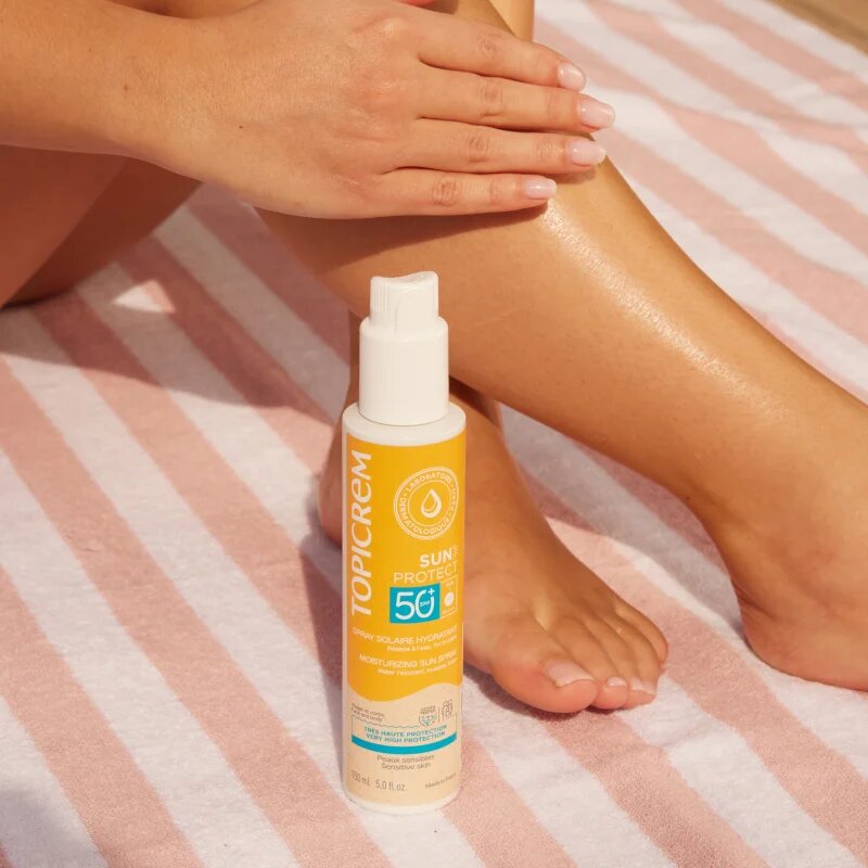 Topicrem Sun Protect Moisturizing Sun Spray zaščitno pršilo z vlažilnim učinkom SPF 50+ 150 ml