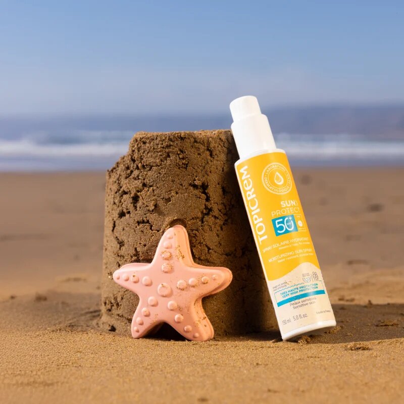 Topicrem Sun Protect Moisturizing Sun Spray zaščitno pršilo z vlažilnim učinkom SPF 50+ 150 ml