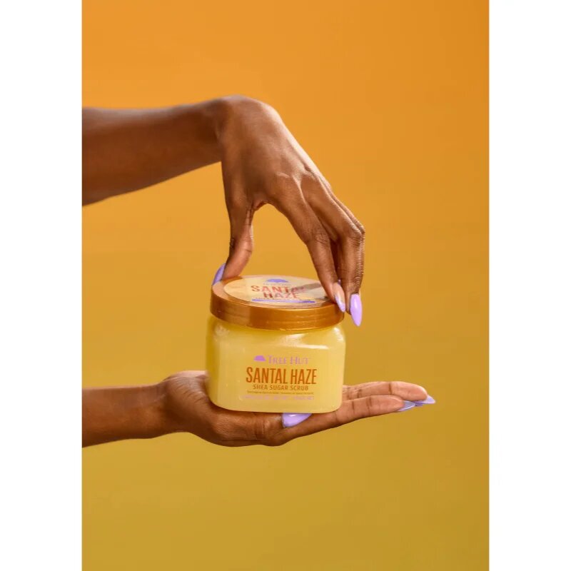 Tree Hut Shea Sugar Scrub Santal Haze sladkorni piling za telo 510 g
