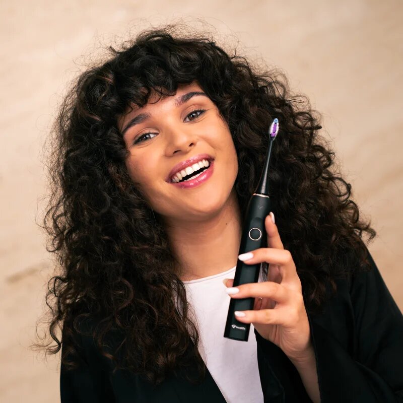 TrueLife SonicBrush Clean70 UV sonična zobna ščetka Black 1 kos
