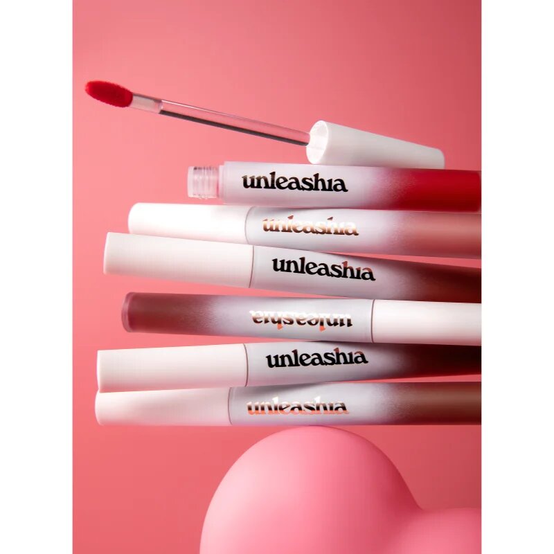 Unleashia Hug Velvet Tint barva za ustnice za dolgoobstojen učinek odtenek No.6 Our 4.5 g