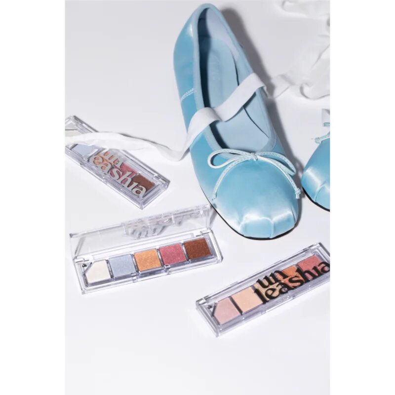 Unleashia Mood Shower Face Palette paleta senčil za oči in osvetljevalcev z bisernim sijajem odtenek NO.101 Ballerino 1 kos