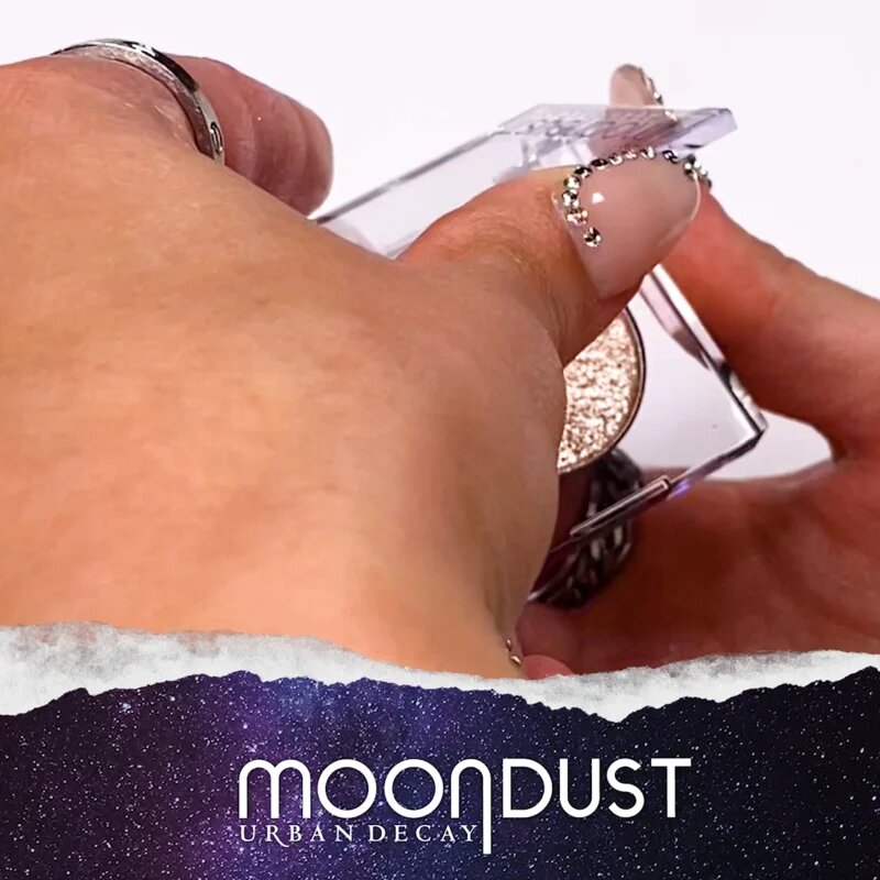 Urban Decay 24/7 Moondust senčila za oči odtenek Cosmic 1.8 g