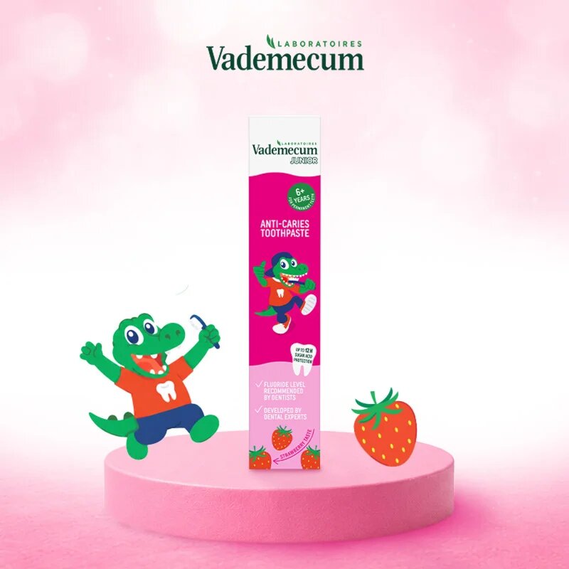 Vademecum Junior Fresh Strawberry otroška zobna pasta 6+ let 75 ml