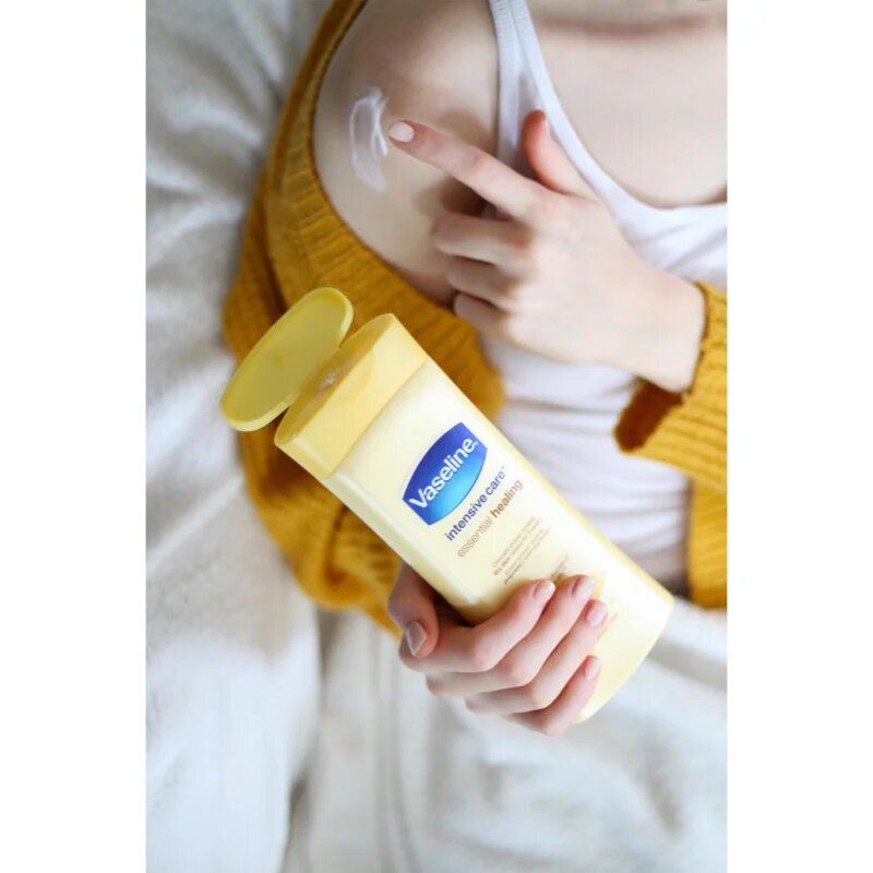 Vaseline Essential Healing vlažilni losjon za telo 400 ml