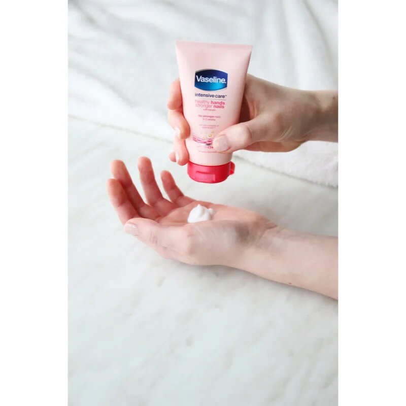 Vaseline Hand Care krema za roke in nohte 75 ml