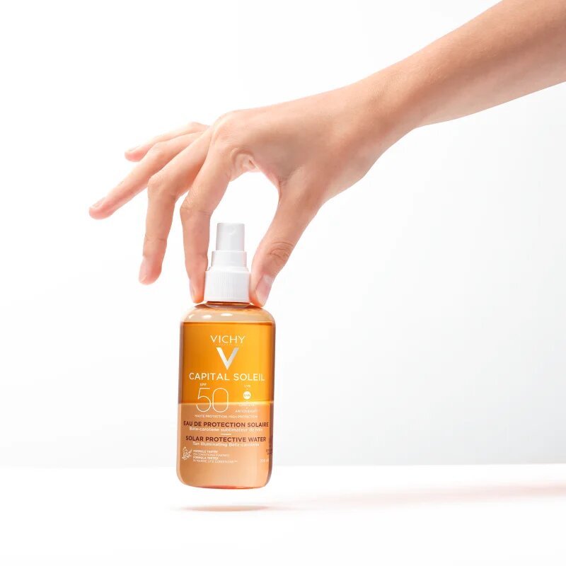 Vichy Capital Soleil zaščitno pršilo z betakarotenom SPF 50 200 ml