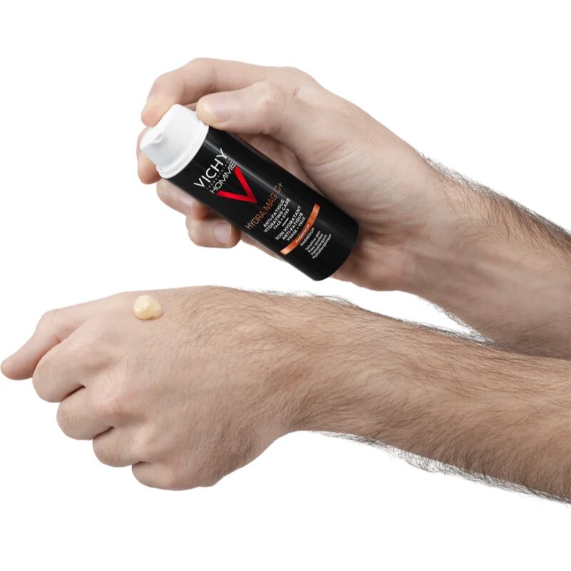 Vichy Homme Hydra-Mag C vlažilna nega proti znakom utrujenosti za obraz in predel okoli oči 50 ml