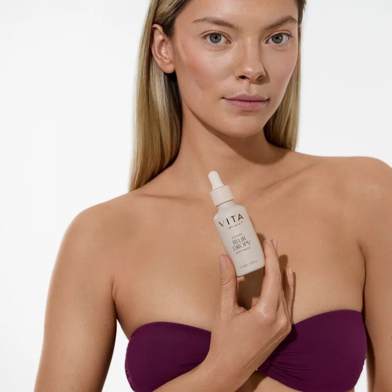 Vita Liberata Everyday Blur Drops® tekoči puder za telo odtenek Medium 47 ml