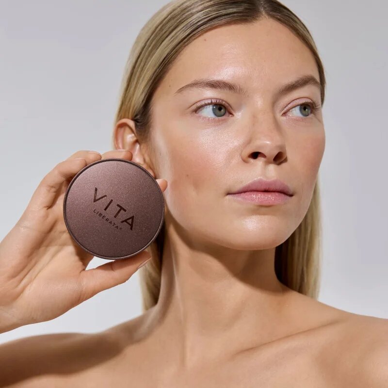 Vita Liberata Trystal™ Minerals bronzer z učinkom samoporjavitve odtenek Sun Light 6 g