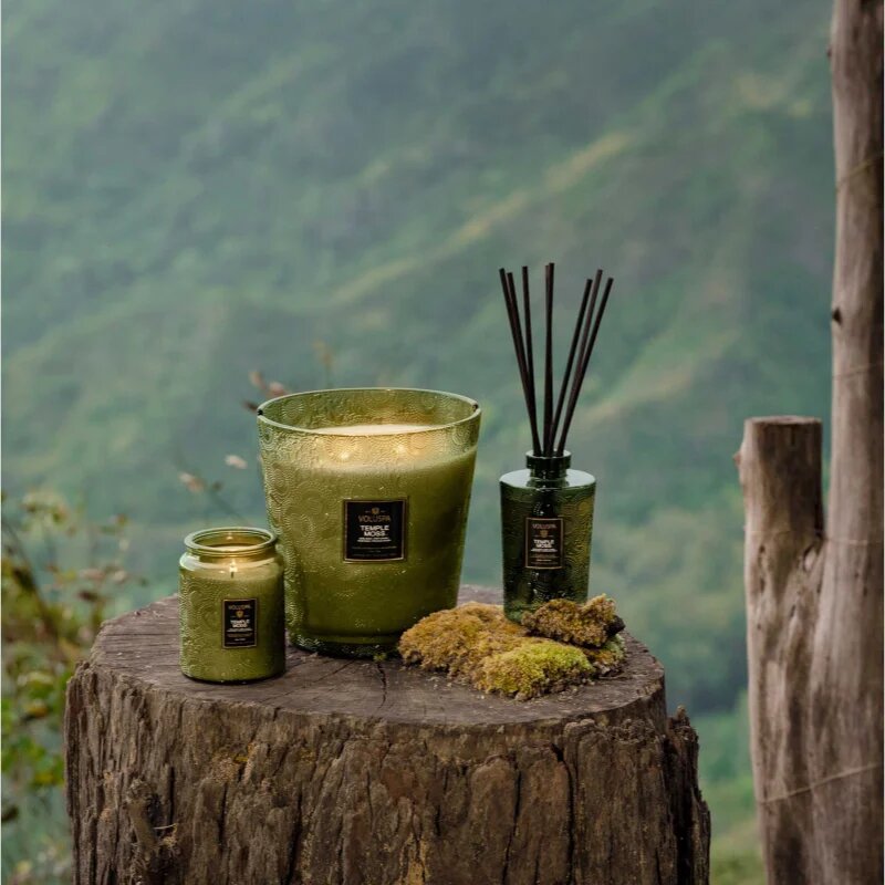 VOLUSPA Japonica Temple Moss dišeča sveča 510 g