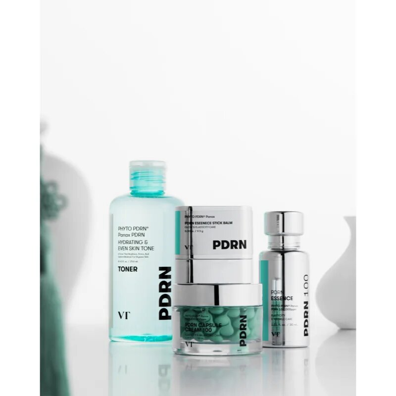 VT Cosmetics PDRN Toner vlažilni tonik za obraz za osvetlitev kože 250 ml