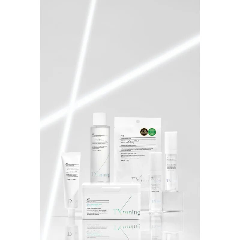 VT Cosmetics TX-Toning Essence 1000 Shot esenca za obraz za osvetljevanje kože in hidratacijo 30 ml