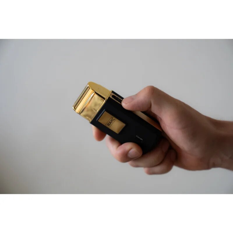 Wahl Travel Shaver Gold Edition potovalni brivnik za brado 1 kos