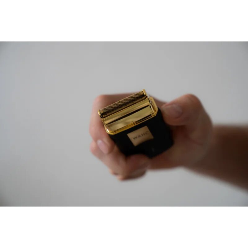 Wahl Travel Shaver Gold Edition potovalni brivnik za brado 1 kos
