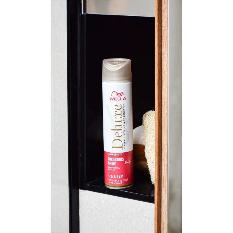 Wella Deluxe Luxurious Shine lak za lase za sijaj 250 ml