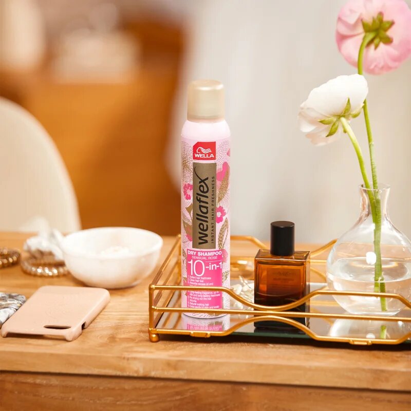 Wella flex Sensual Rose suhi šampon z nežnim cvetličnim vonjem 180 ml
