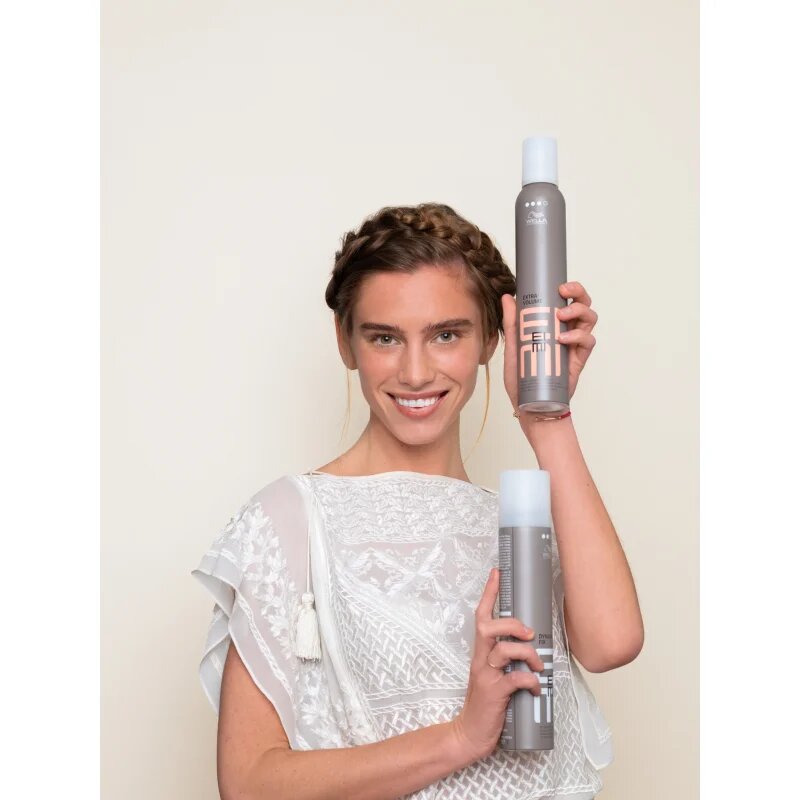 Wella Professionals Eimi Extra Volume penasti utrjevalec za lase za ekstra volumen 500 ml