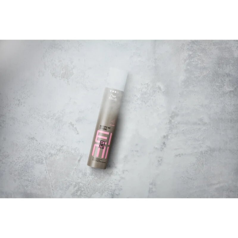 Wella Professionals Eimi Mistify Me Strong lak za lase z ekstra močnim utrjevanjem 500 ml