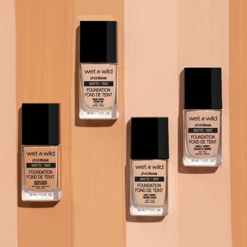 Wet n Wild PhotoFocus matirajoči fluidni tekoči puder odtenek Golden Beige 30 ml
