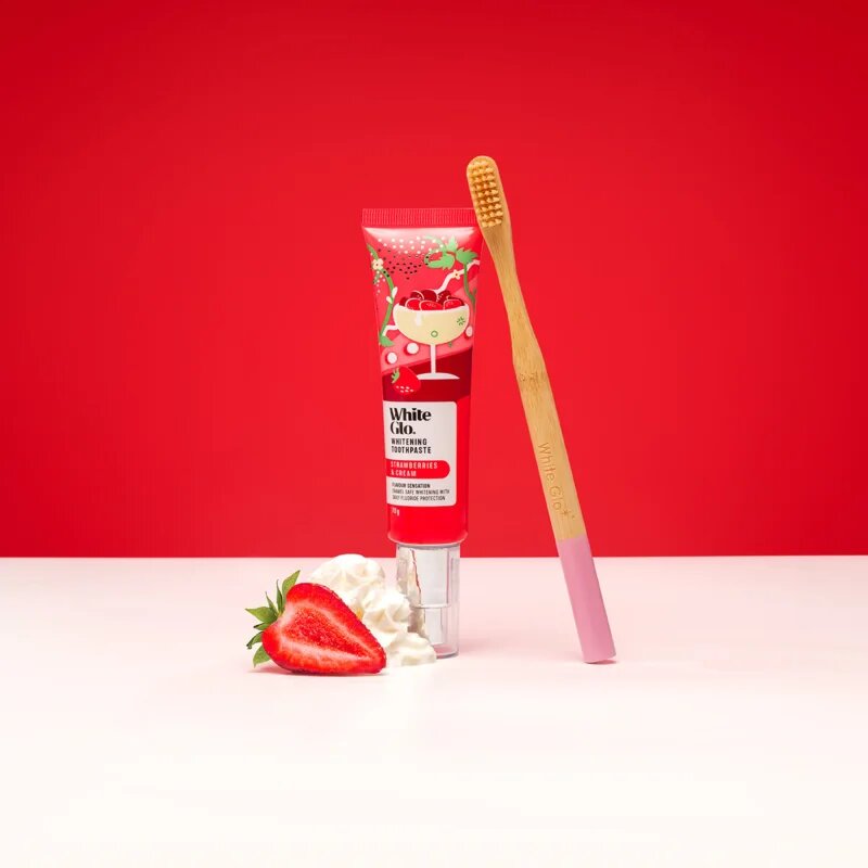 White Glo Whitening Toothpaste Strawberries and Cream zobna pasta 70 g