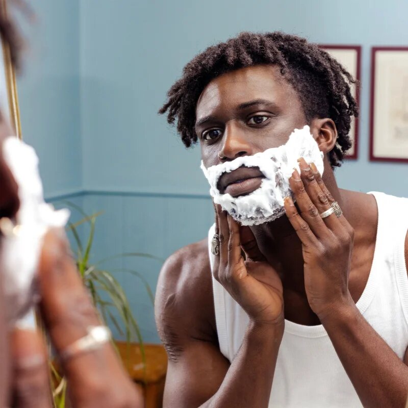 Wilkinson Sword Sensitive Shave Foam pena za britje za moške 75 ml