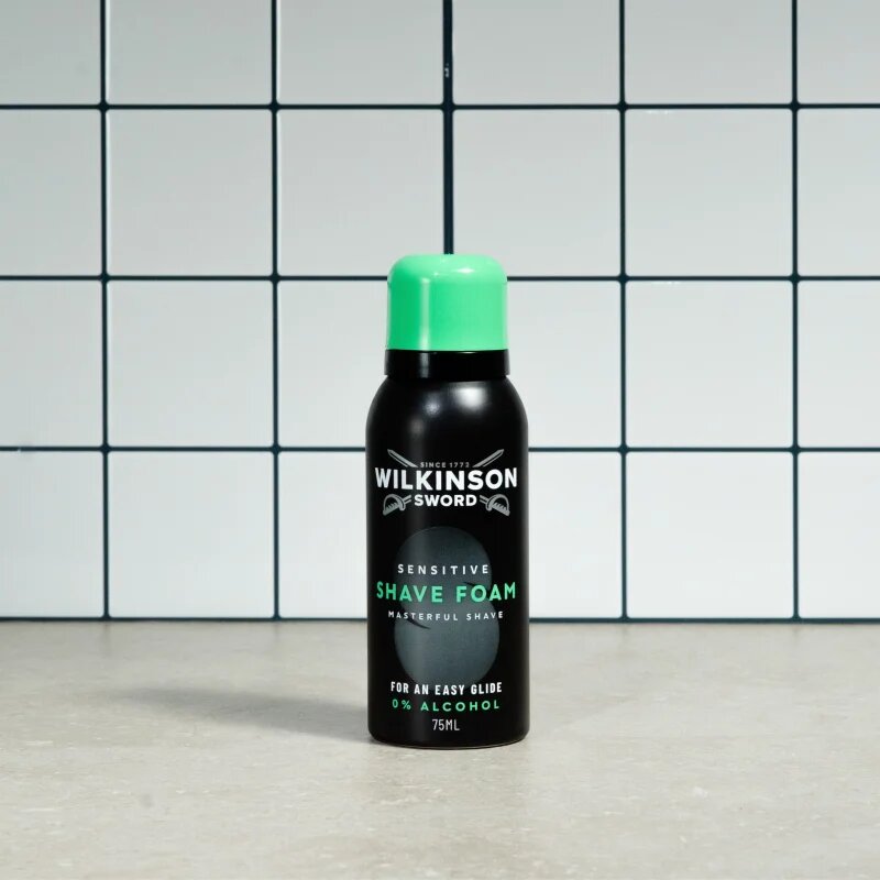 Wilkinson Sword Sensitive Shave Foam pena za britje za moške 75 ml
