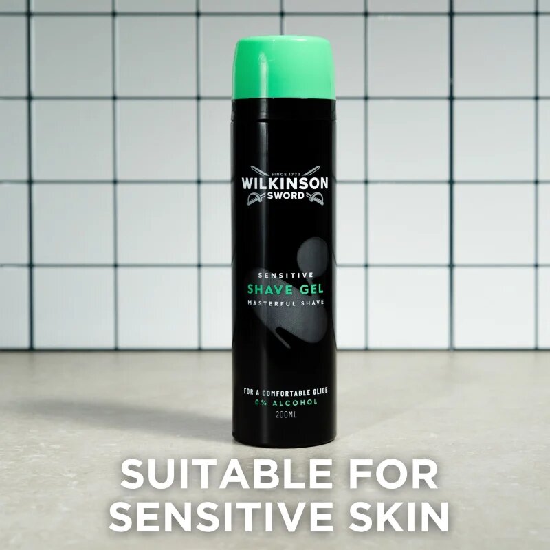 Wilkinson Sword Sensitive Shave Gel penasti gel za britje za moške 200 ml