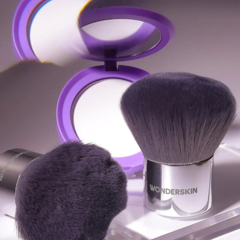 WONDERSKIN Kabuki Brush čopič za ličenje Kabuki 1 kos