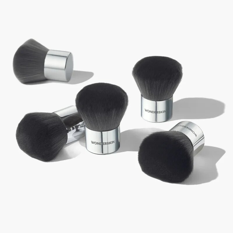WONDERSKIN Kabuki Brush čopič za ličenje Kabuki 1 kos