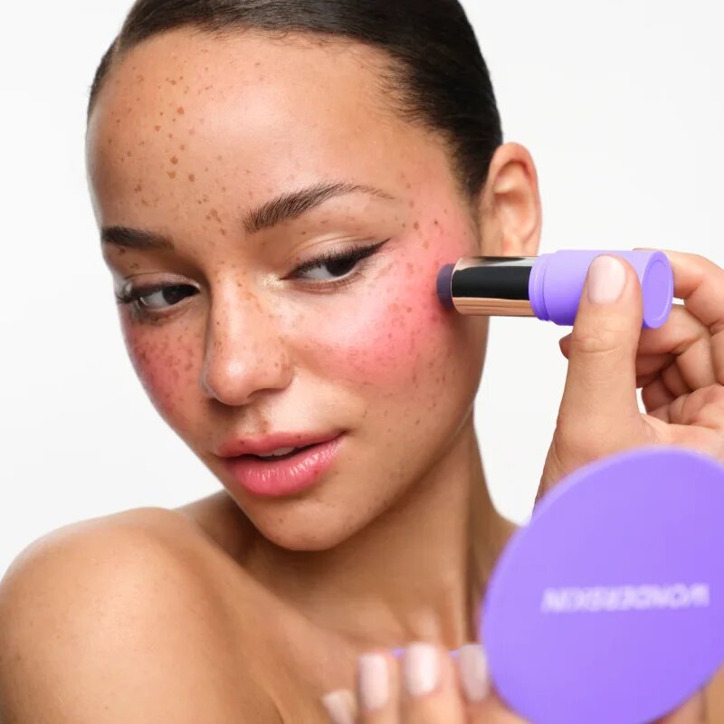 WONDERSKIN Phlush Stick rdečilo ki se odziva na pH 8.4 g