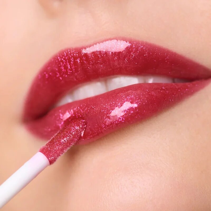 WONDERSKIN Wonder Blading Top Gloss sijaj za ustnice z bleščicami odtenek Red Glitter 4 ml