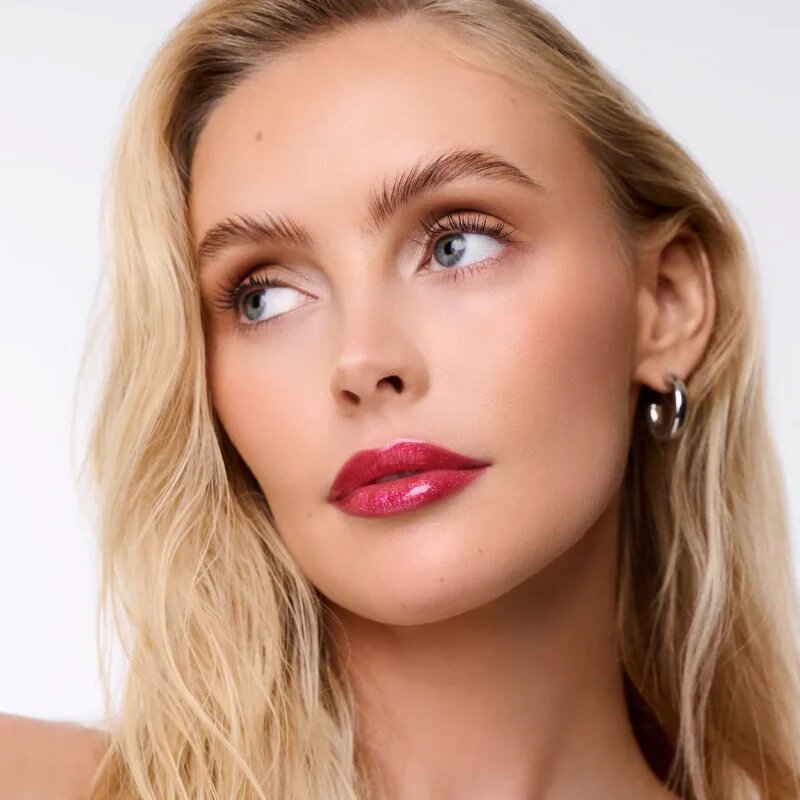WONDERSKIN Wonder Blading Top Gloss sijaj za ustnice z bleščicami odtenek Red Glitter 4 ml