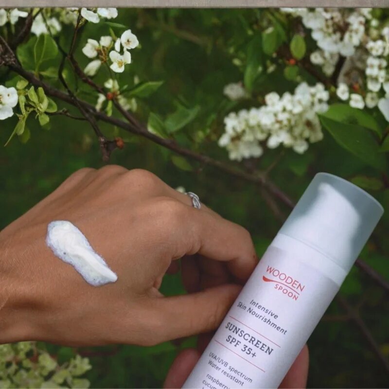 WoodenSpoon Skin Nourishment losjon za sončenje za obraz in telo SPF 35 100 ml