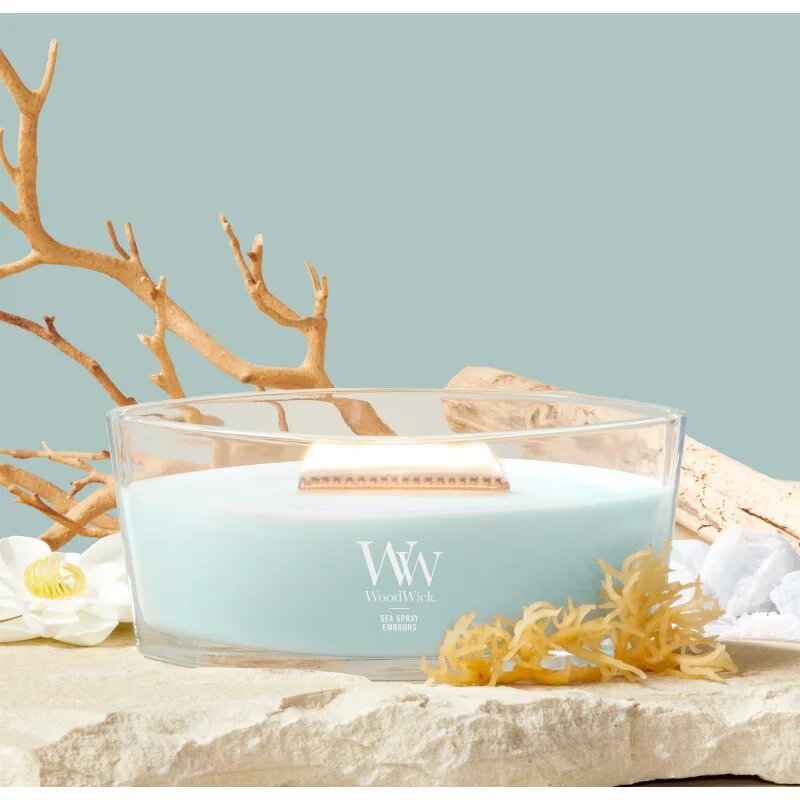 Woodwick Sea Spray dišeča sveča z lesenim stenjem 453.6 g