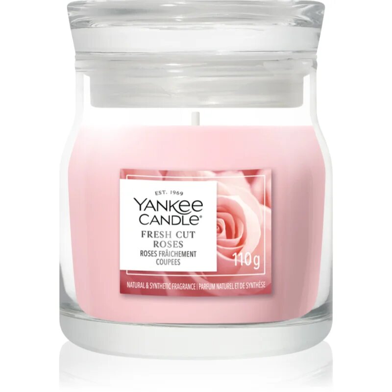 Yankee Candle Fresh Cut Roses dišeča sveča Signature 110 g