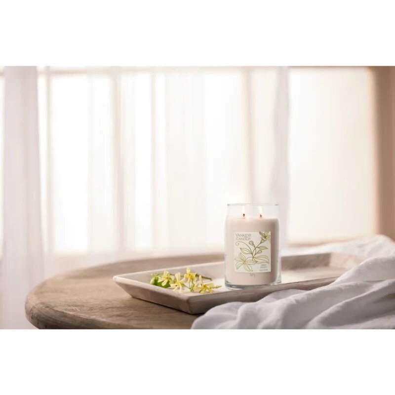 Yankee Candle Little Luxuries Slow Bloom dišeča sveča 567 g