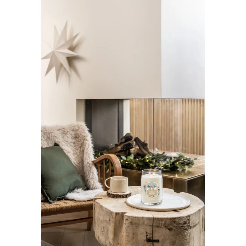 Yankee Candle Vanilla Flurries dišeča sveča Signature 567 g