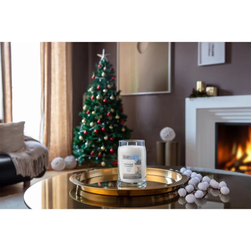 Yankee Candle Winter Walk dišeča sveča 567 g