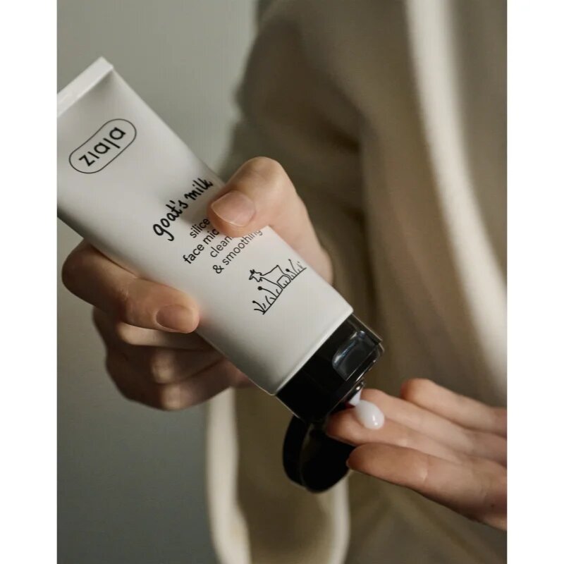 Ziaja Goat's Milk čistilni piling za obraz 75 ml