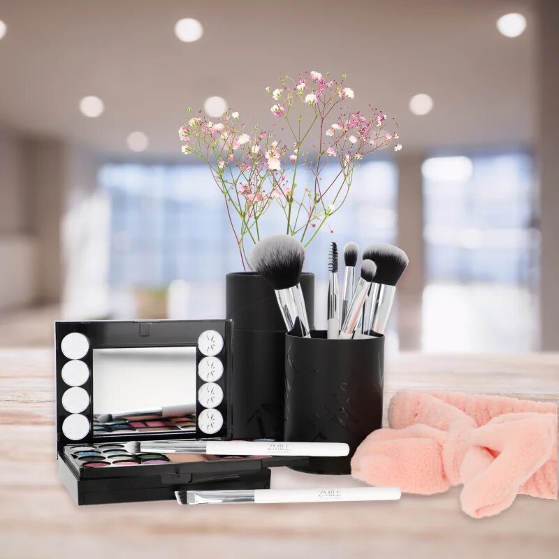 ZMILE COSMETICS Your Utensilo Brushes set čopičev z etuijem