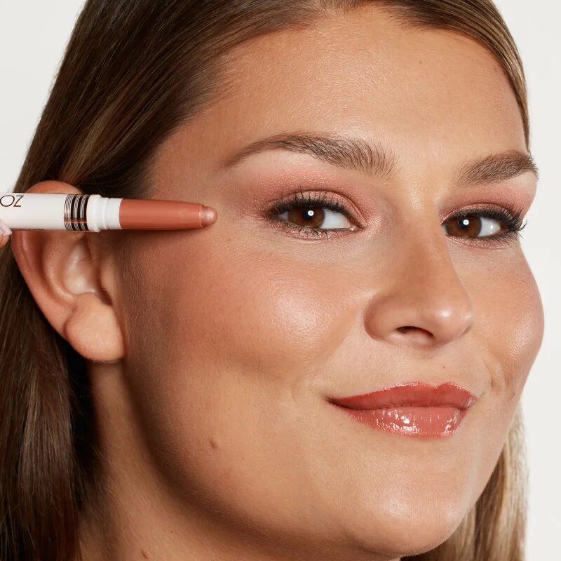 ZOEVA Eye Swipe senčila za oči in črtalo 2 v 1 odtenek Rose Gold 1.4 g