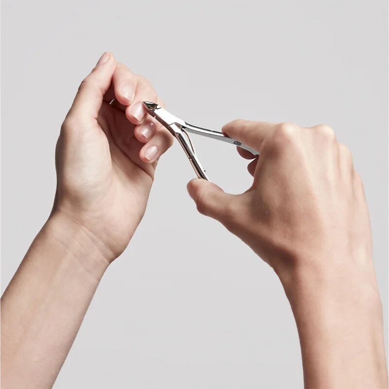 Zwilling Classic Inox klešče za obnohtno kožico 10 cm
