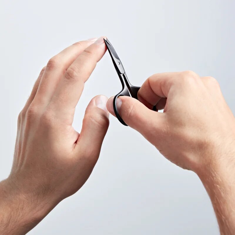 Zwilling Premium Black škarje za nohte in obnohtno kožo 9 cm